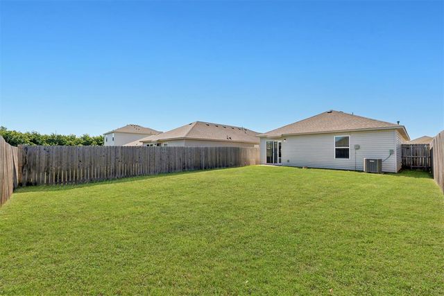 9517 NW 116th Court, Yukon, OK 73099