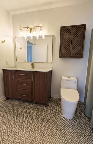 7230 Woods Crossing DR, Roanoke, VA 24018