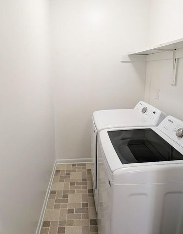 7230 Woods Crossing DR, Roanoke, VA 24018
