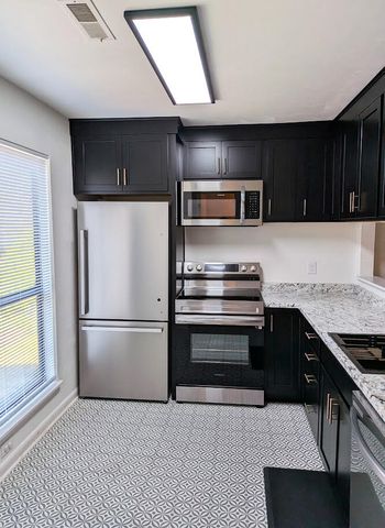 7230 Woods Crossing DR, Roanoke, VA 24018