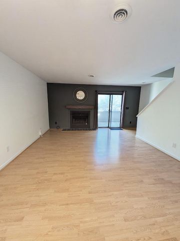 7230 Woods Crossing DR, Roanoke, VA 24018
