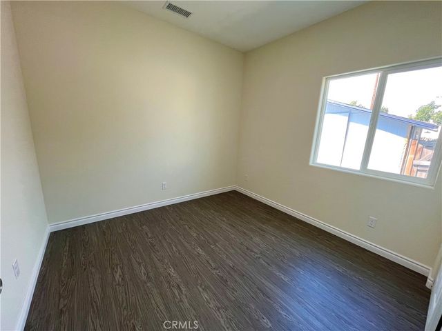 1081 W Rialto, San Bernardino, CA 92410