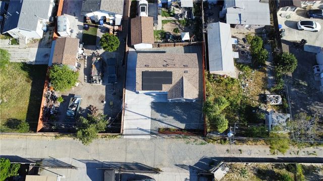 1081 W Rialto, San Bernardino, CA 92410