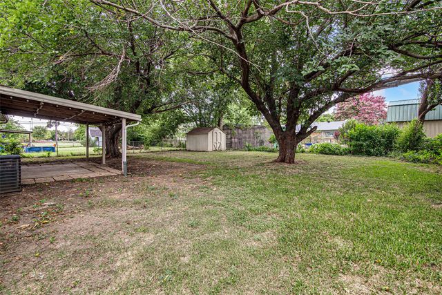 724 Sue Ann Lane, Burleson, TX 76028