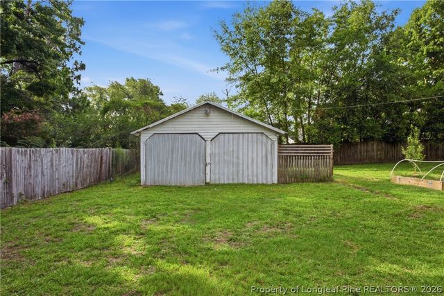 206 E 2nd Avenue, Red Springs, NC 28377