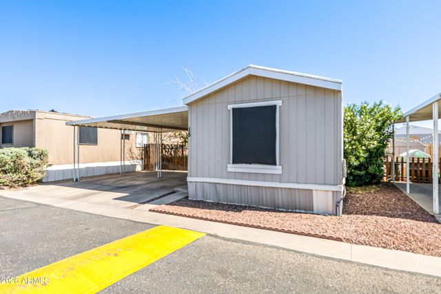 8427 W GLENDALE Avenue 15, Glendale, AZ 85305