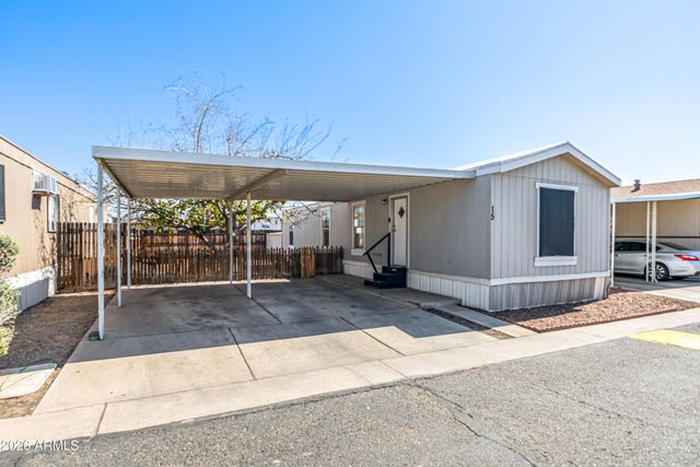 8427 W GLENDALE Avenue 15, Glendale, AZ 85305