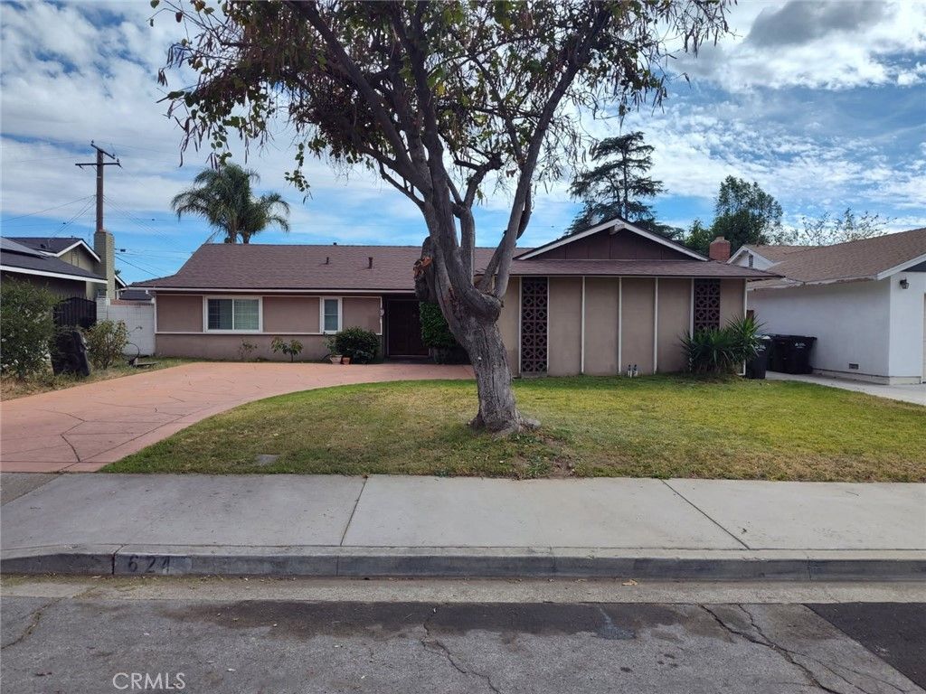 624 Edwin, Pomona, CA 91767