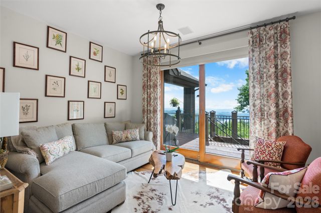 100 Meadow Ridge Drive, Lake Toxaway, NC 28747