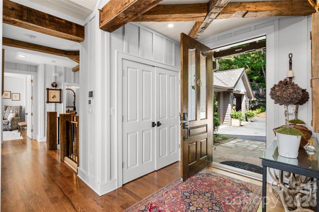 100 Meadow Ridge Drive, Lake Toxaway, NC 28747