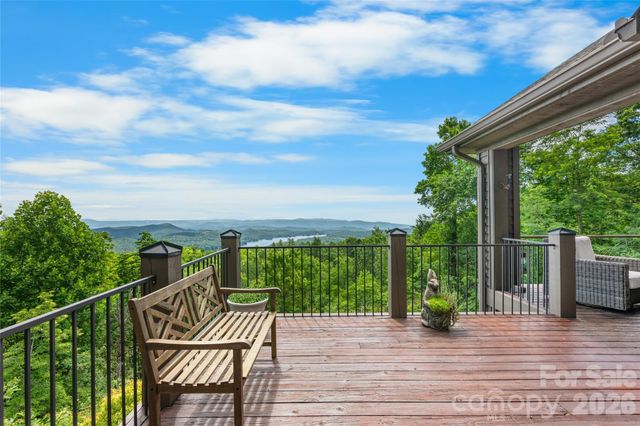 100 Meadow Ridge Drive, Lake Toxaway, NC 28747