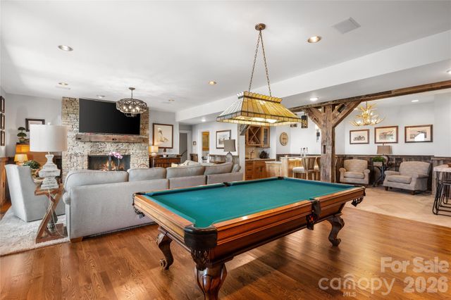 100 Meadow Ridge Drive, Lake Toxaway, NC 28747