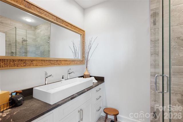 100 Meadow Ridge Drive, Lake Toxaway, NC 28747
