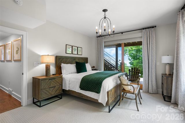 100 Meadow Ridge Drive, Lake Toxaway, NC 28747