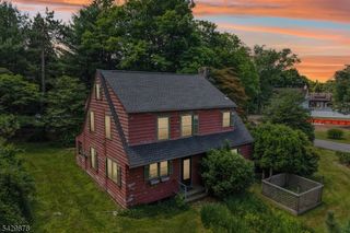 16 Silverthorne Rd, High Bridge Boro, NJ 08829