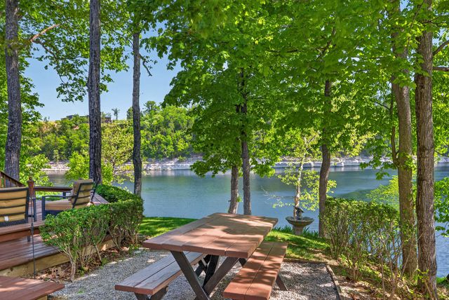 830 Chimney Rock, Harrodsburg, KY 40330