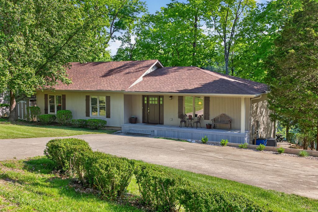 830 Chimney Rock, Harrodsburg, KY 40330