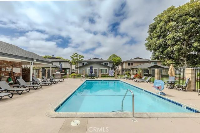 16684 Arbor 110C, Huntington Beach, CA 92647