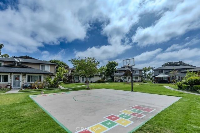 16684 Arbor 110C, Huntington Beach, CA 92647