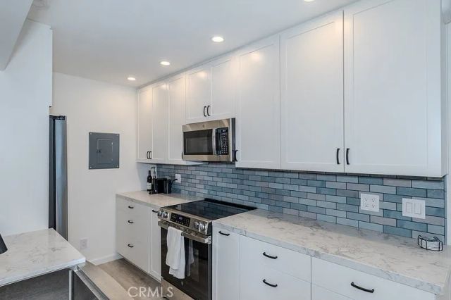 16684 Arbor 110C, Huntington Beach, CA 92647