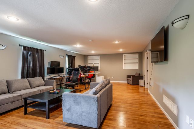 512 AMAZON DR, Columbia, MO 65202