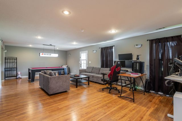 512 AMAZON DR, Columbia, MO 65202