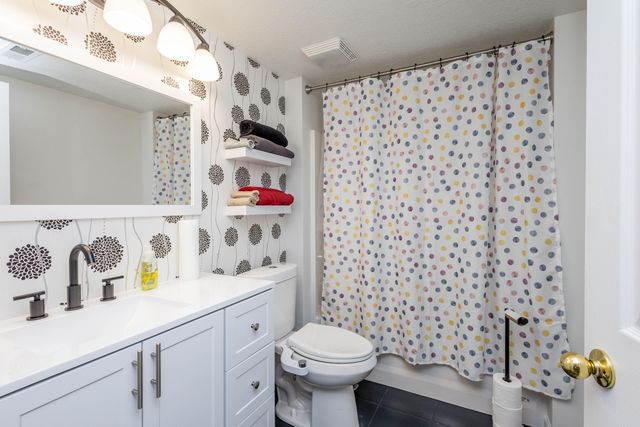 512 AMAZON DR, Columbia, MO 65202