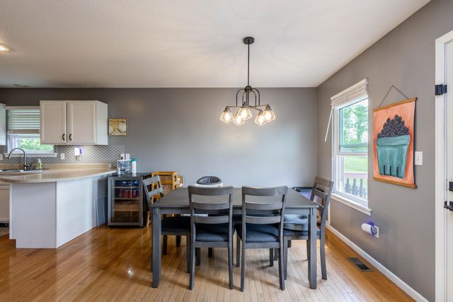 512 AMAZON DR, Columbia, MO 65202