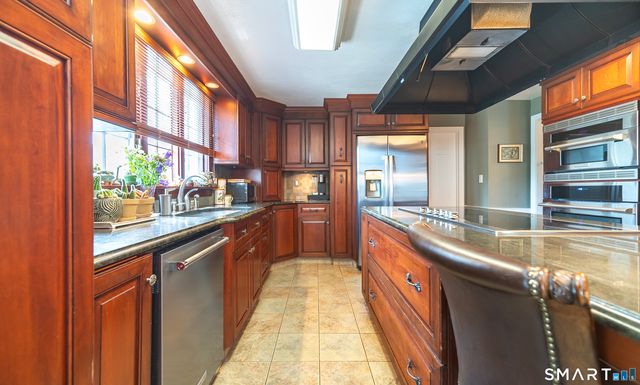 798 Wells Road, Wethersfield, CT 06109