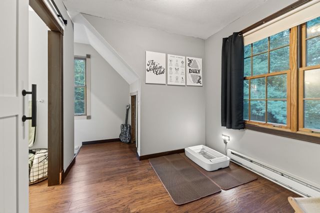 227 Eight Lots Rd, Sutton, MA 01590