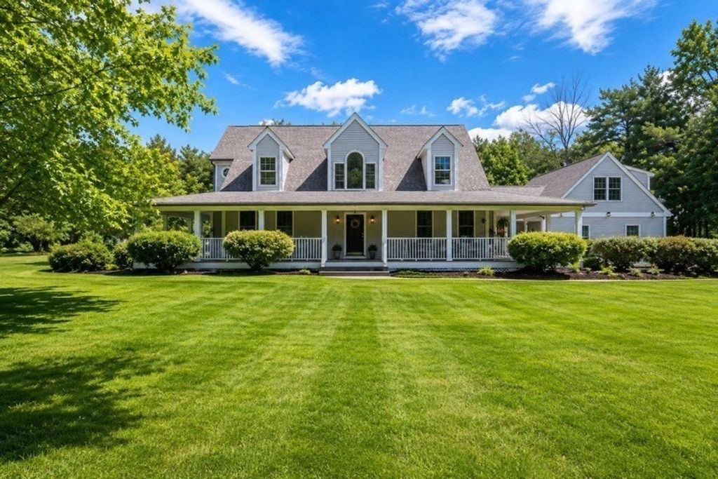 227 Eight Lots Rd, Sutton, MA 01590