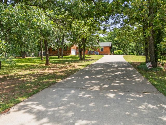 9959 Hickory Hollow Road, Shawnee, OK 74804