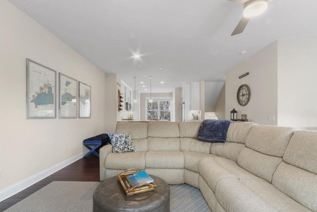 193 2nd AVENUE, Fontana, WI 53125