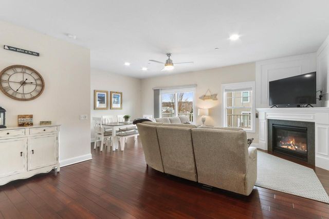 193 2nd AVENUE, Fontana, WI 53125