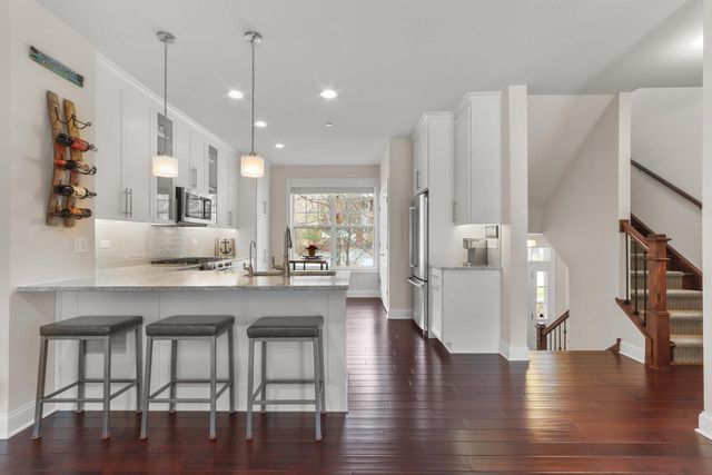 193 2nd AVENUE, Fontana, WI 53125