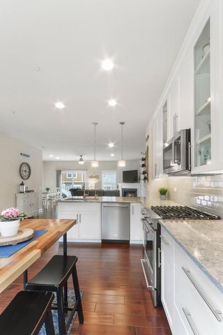 193 2nd AVENUE, Fontana, WI 53125