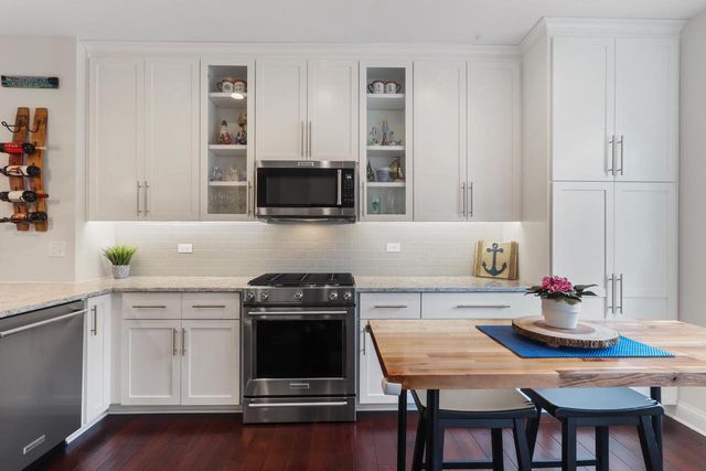 193 2nd AVENUE, Fontana, WI 53125