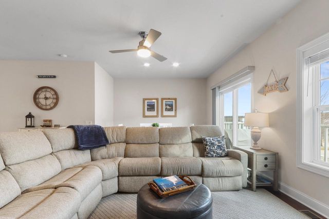 193 2nd AVENUE, Fontana, WI 53125