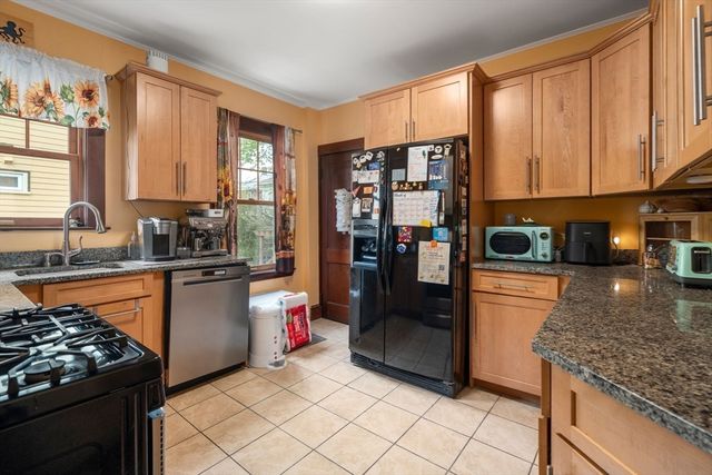 18 Kingsboro Park 1, Boston, MA 02130