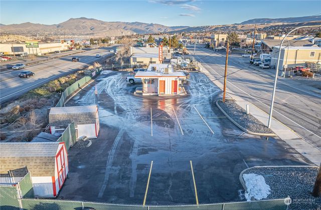 120 Rock Island Road, East Wenatchee, WA 98802