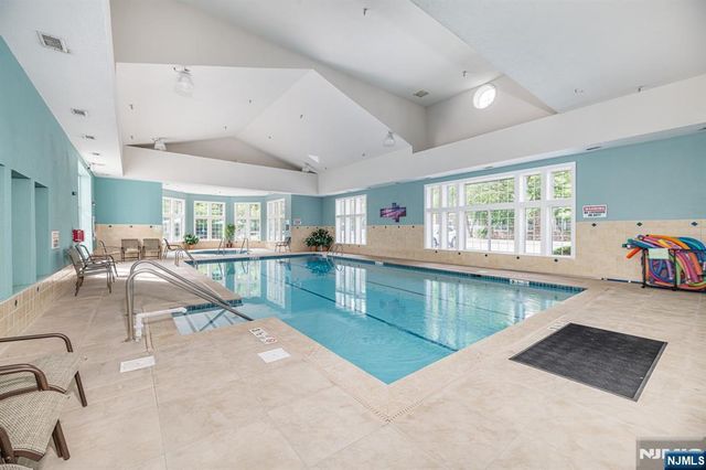 8421 Warrens Way 421, Wanaque, NJ 07465