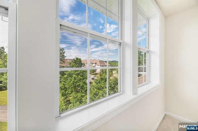 8421 Warrens Way 421, Wanaque, NJ 07465