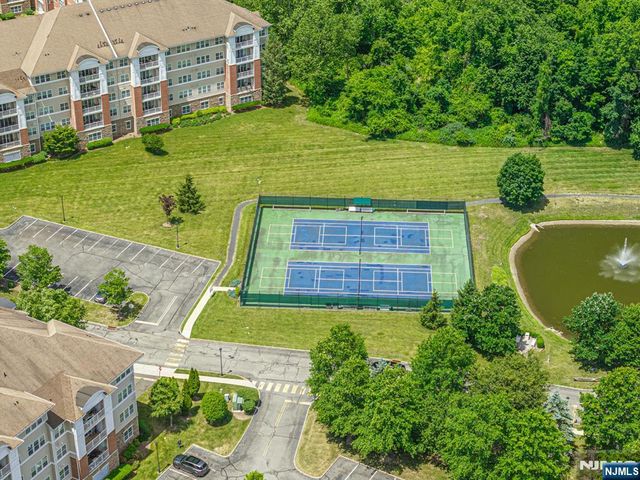 8421 Warrens Way 421, Wanaque, NJ 07465