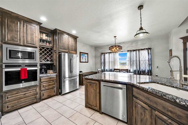 366 Mountain Ridge Dr, Lawton, OK 73507