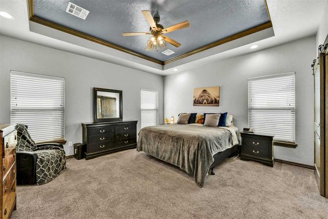 366 Mountain Ridge Dr, Lawton, OK 73507