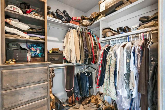 366 Mountain Ridge Dr, Lawton, OK 73507