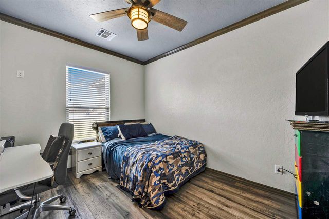 366 Mountain Ridge Dr, Lawton, OK 73507