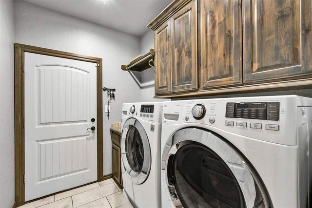 366 Mountain Ridge Dr, Lawton, OK 73507