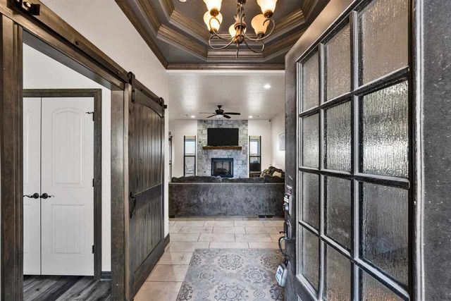 366 Mountain Ridge Dr, Lawton, OK 73507