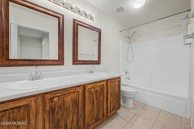 10136 E Axe Handle Court, Tucson, AZ 85748
